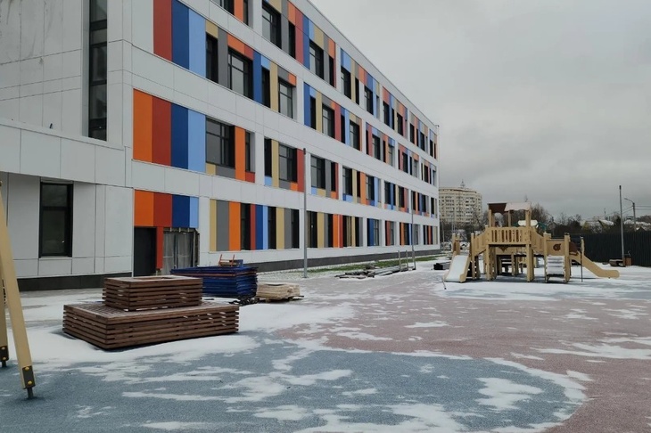 Современную школу откроют в Павшинской Пойме к сентябрю