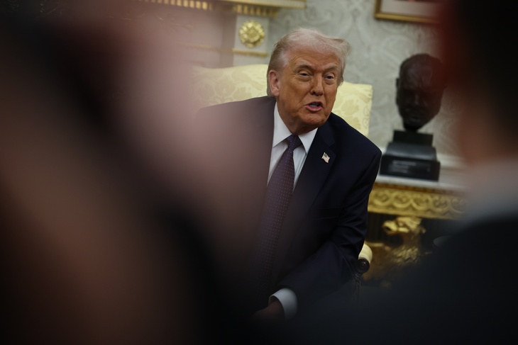 Трамп потребовал от Ирана безоговорочной капитуляции