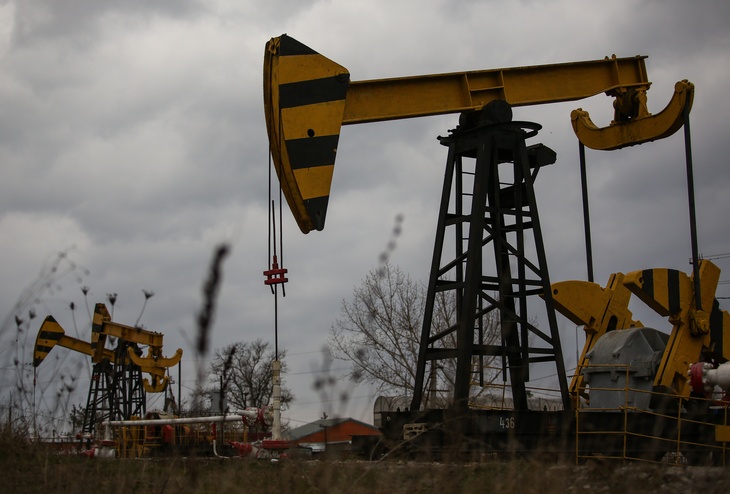 «Очень опасная тенденция»: эксперт рассказал, что будет с ценами на нефть и газ на фоне войны на Ближнем Востоке