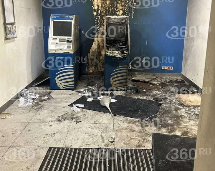 В Москве подросток устроил пожар в отделении банка после угроз мошенников В Москве подросток устроил пожар в отделении банка после угроз мошенников