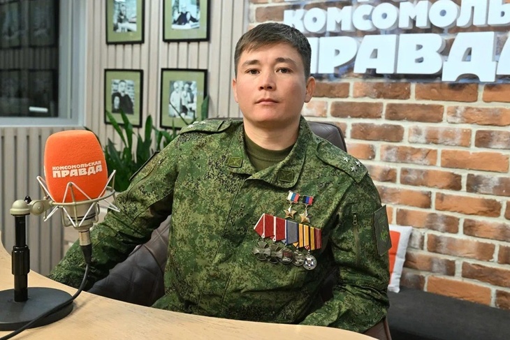 В эфире Радио «Комсомольская правда» замкомандира 30-ой отдельной гвардейской мотострелковой бригады, полковник Мирлан Джумагалиев