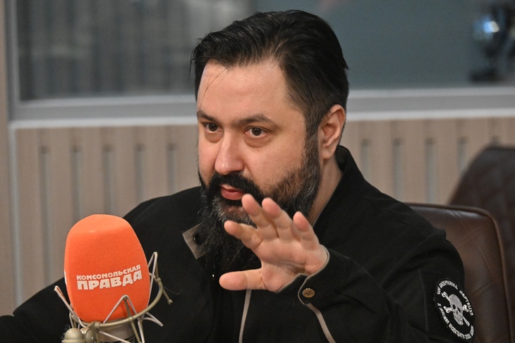 Почему Аким Апачев поёт на украинском языке
