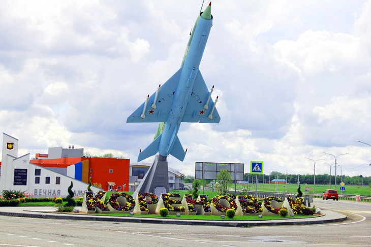 Кореновск - географический центр Кубани и город, где начинается сказка Кореновск - географический центр Кубани и город, где начинается сказка