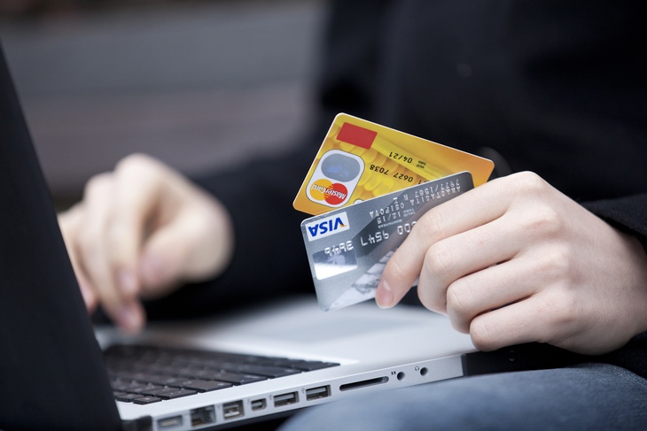 Эксперт оценил риски использования карт Visa и Mastercard в России