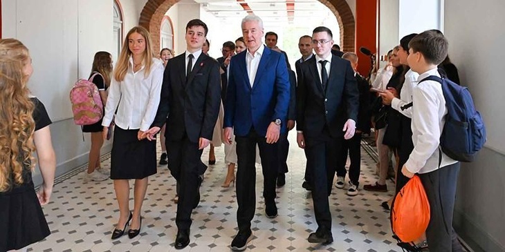 Собянин: 1 сентября в Москве открылось 100 обновленных школьных зданий