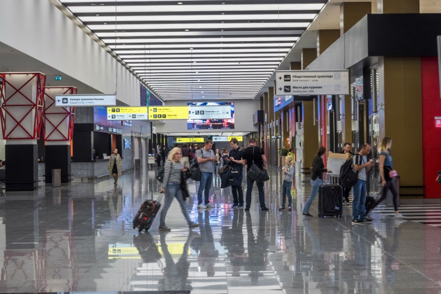 Morganie I Kashel Mogut Privlech Vnimanie Sekyuriti Aeroporta