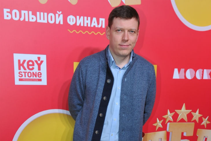 Необходимость поддерживать образ знаменитости