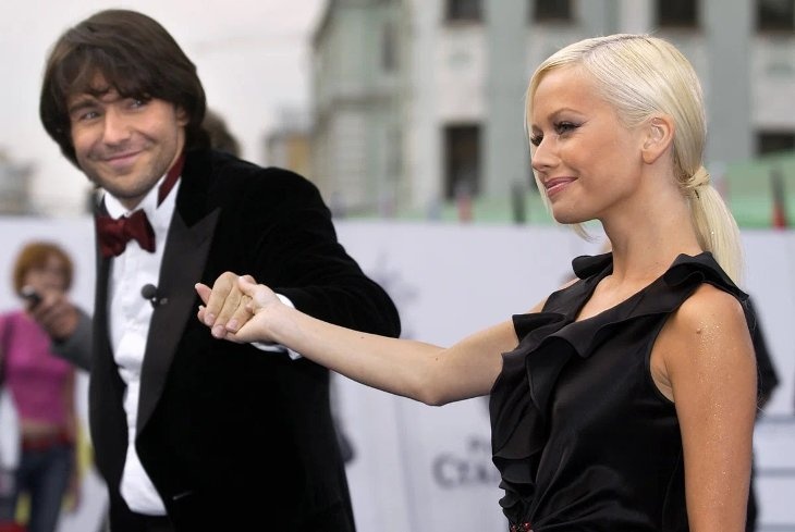 Орыс порно актрисасы Таня Таня Пиньнуардағы жалаңаш брюнеткалар