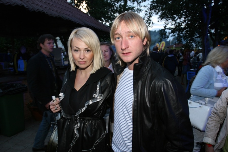 Жалаңаш Яна Рудковская мен Плющенко