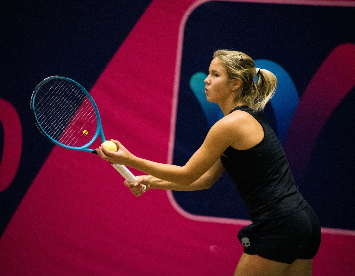 Анастасия Захарова